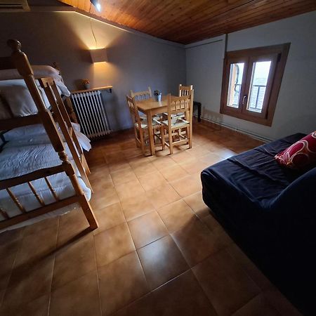 Hostal Casa Pirineus & Deportes De Aventura Baró Exteriör bild
